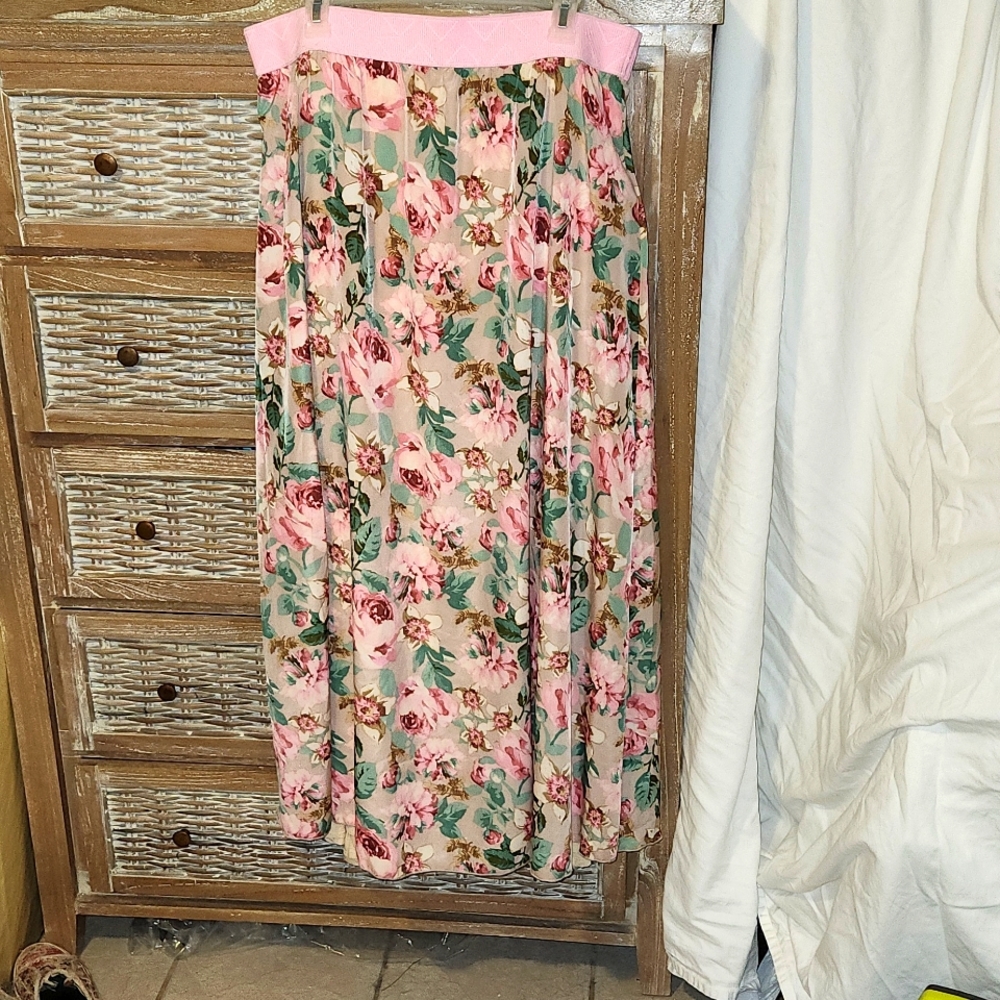 LuLaRoe Lucy Maxi Skirt